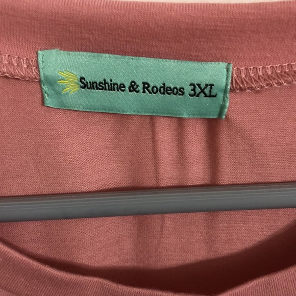 Sunshine & Rodeos 3XL Top - Picture 2 of 4